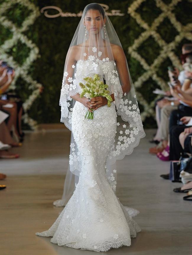 Wedding tenderness from Oscar de la Renta