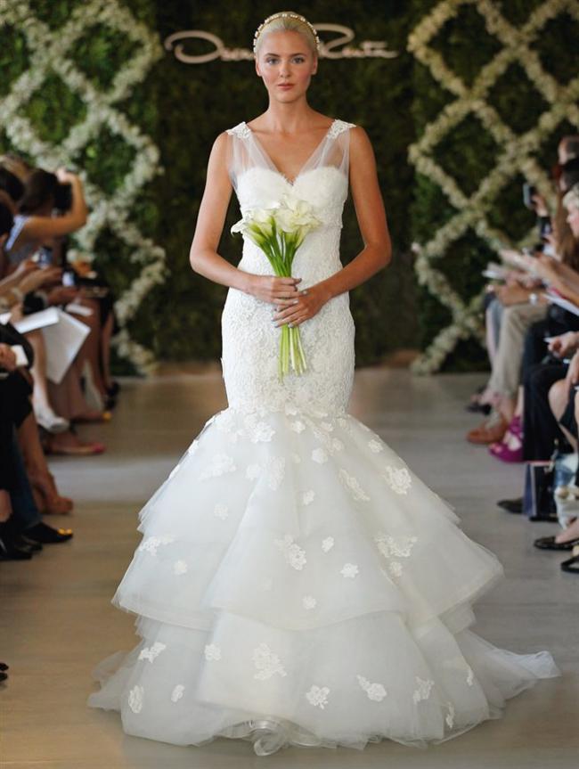 Wedding tenderness from Oscar de la Renta